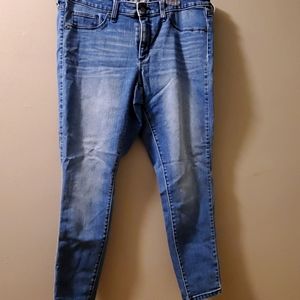 Universal Thread size 14 Jeggings